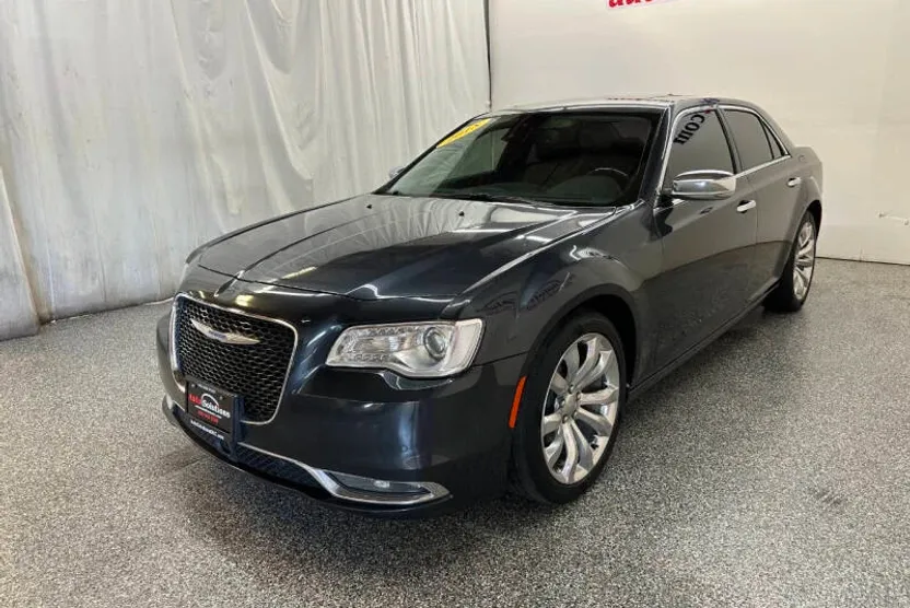 2018 Chrysler 300 Limited photo 1