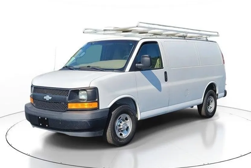 2017 Chevrolet Express Cargo 2500 Base photo 1
