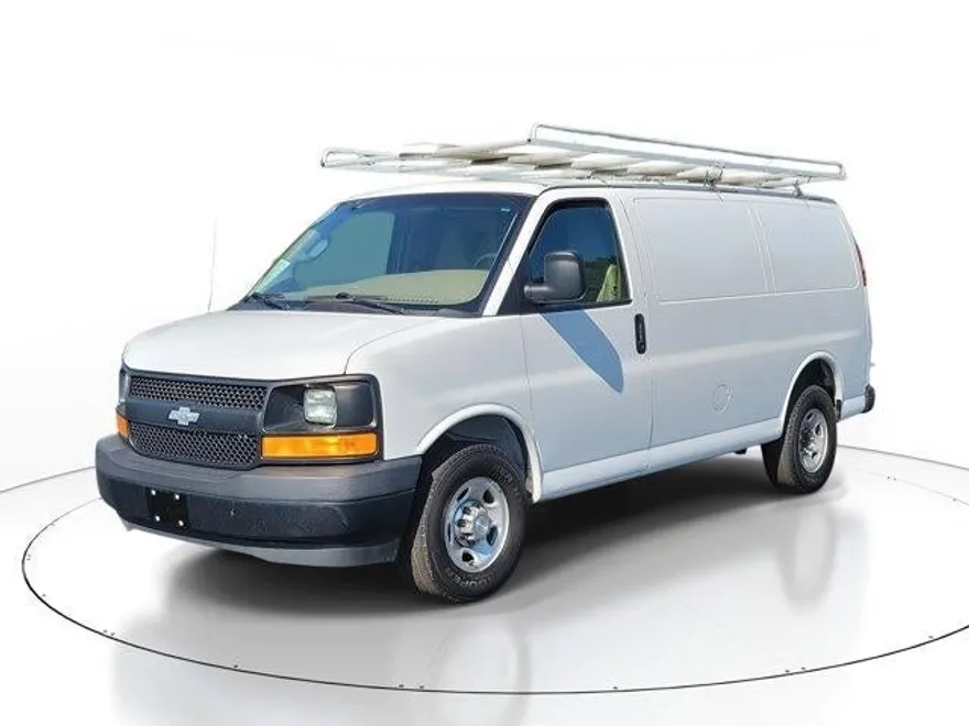 2017 Chevrolet Express Cargo 2500 Base photo 1