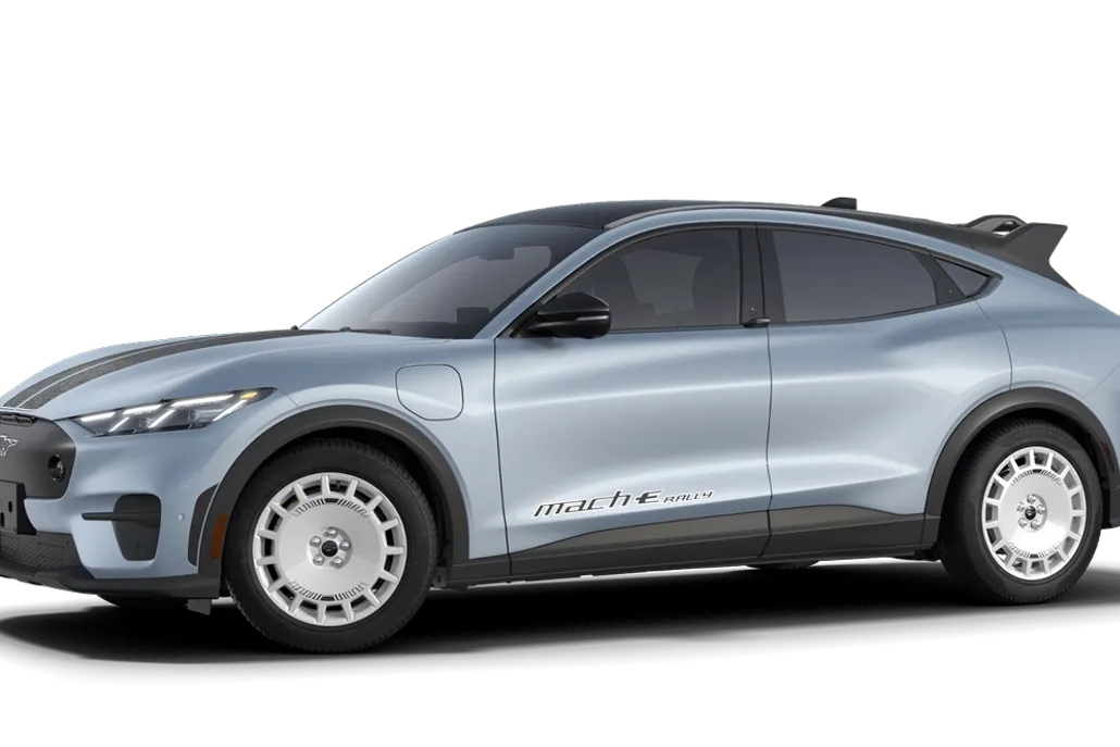 2025 Ford Mustang Mach-E GT photo 1