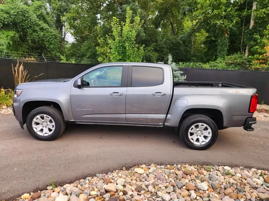2022 Chevrolet Colorado LT photo 1