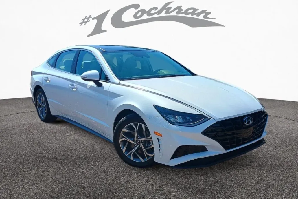 2022 Hyundai Sonata SEL photo 1
