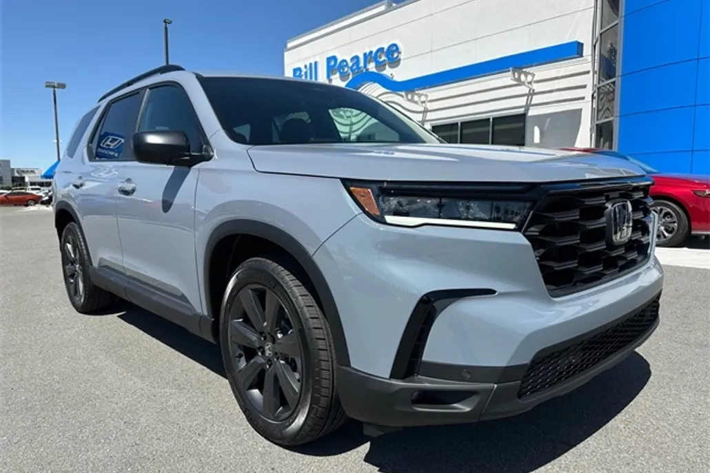 2025 Honda Pilot Sport photo 1