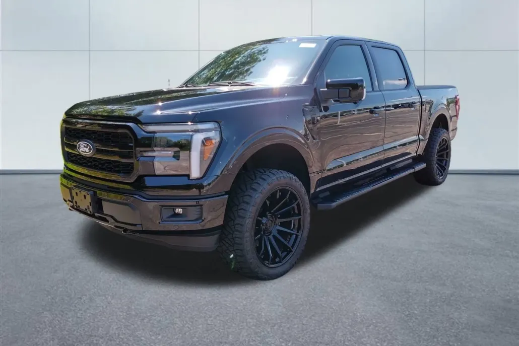 2025 Ford F-150 Lariat photo 1