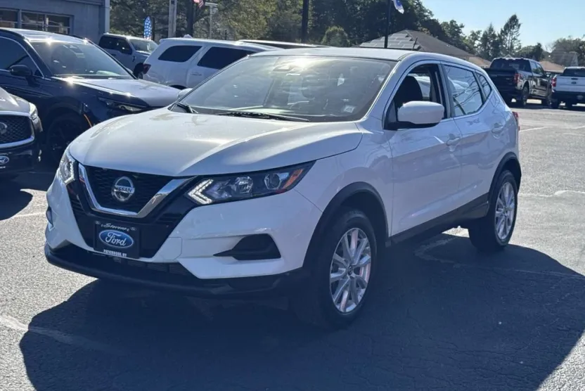 2022 Nissan Rogue Sport S photo 1