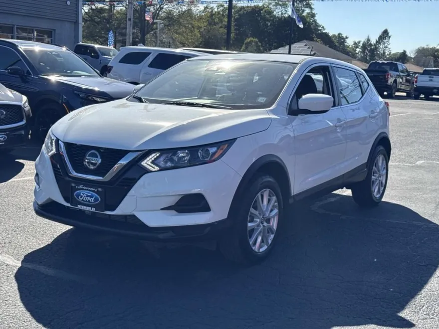 2022 Nissan Rogue Sport S photo 1