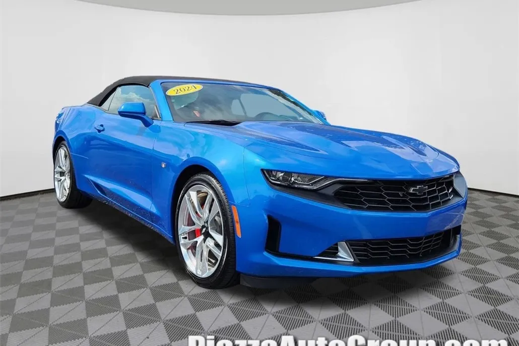2024 Chevrolet Camaro 3LT photo 1