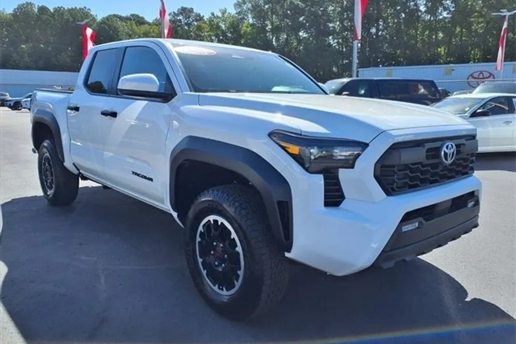 2024 Toyota Tacoma TRD Off-Road photo 1