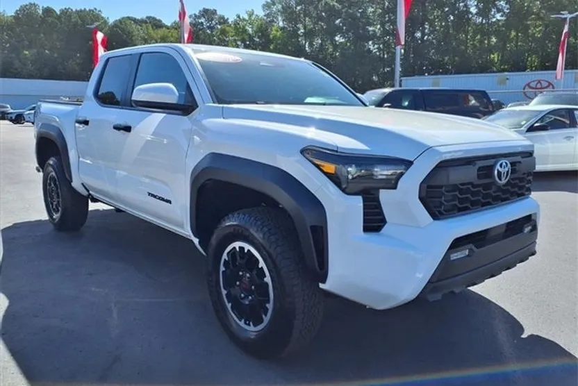 2024 Toyota Tacoma TRD Off-Road photo 1