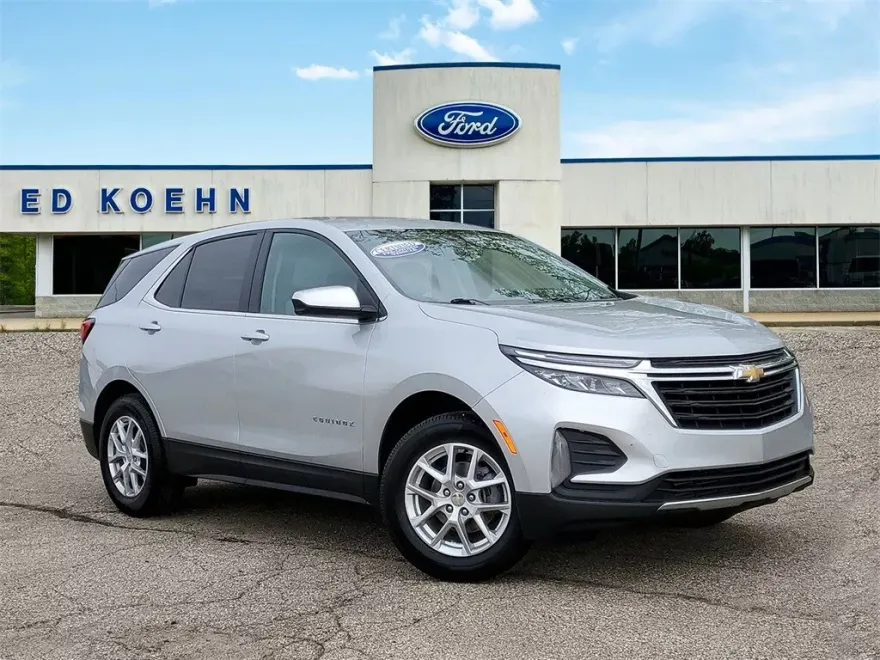 2022 Chevrolet Equinox LT photo 1