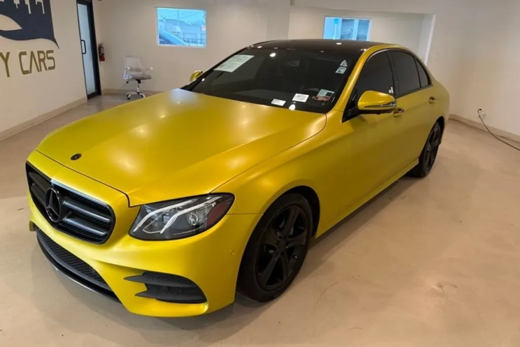 2019 Mercedes Benz E 300 photo 1
