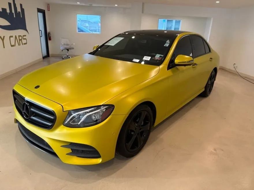 2019 Mercedes Benz E 300 photo 1