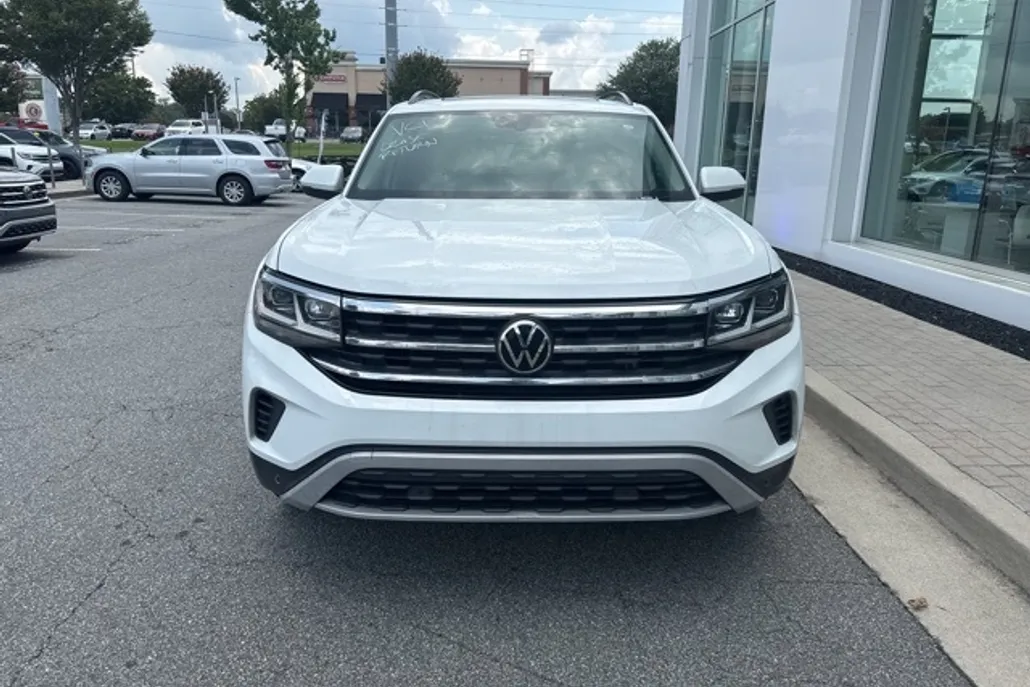 2022 Volkswagen Atlas SE Technology photo 1