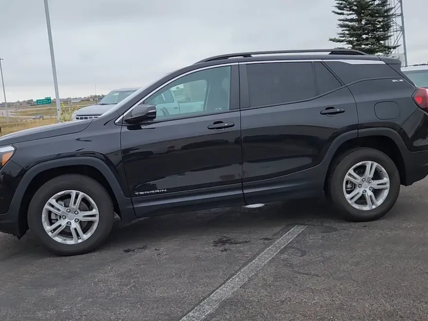2023 Gmc Terrain SLE photo 1