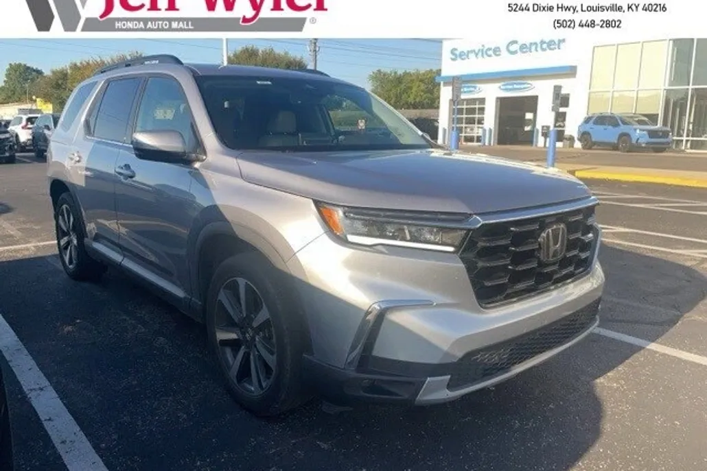 2024 Honda Pilot Touring photo 1
