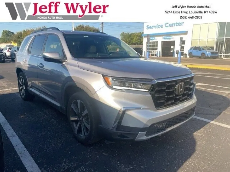 2024 Honda Pilot Touring photo 1