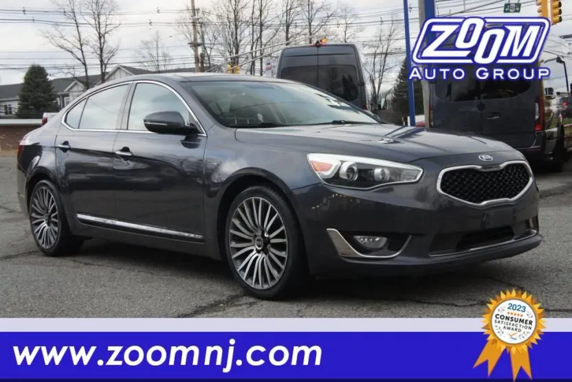 2014 Kia Cadenza Premium photo 1