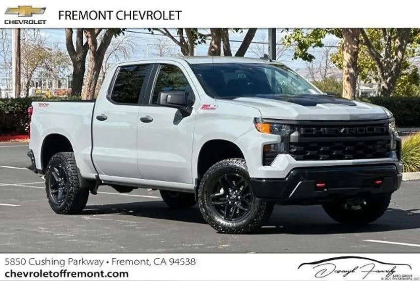 2024 Chevrolet Silverado 1500 Custom Trail Boss photo 1