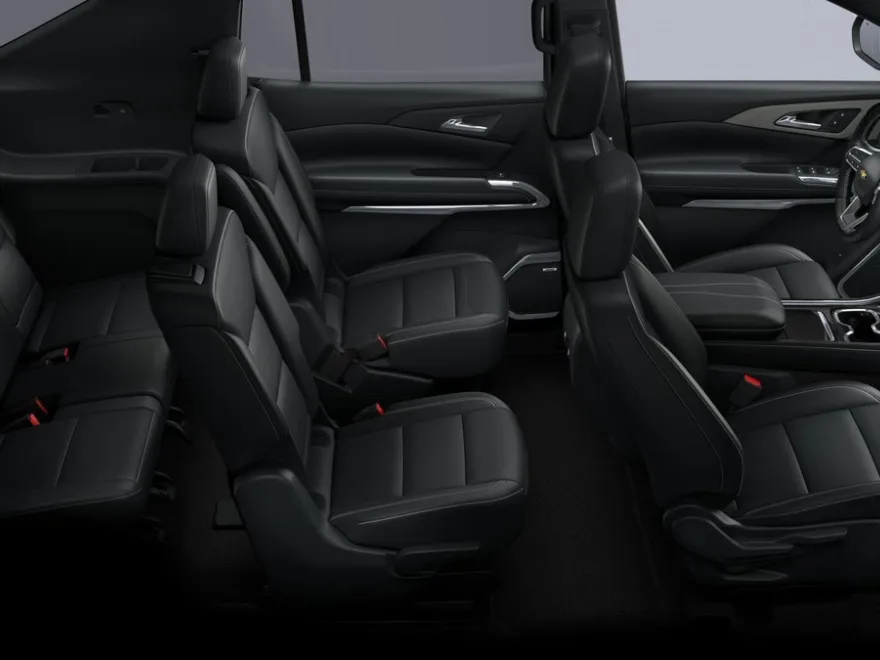 2025 Chevrolet Traverse photo 8