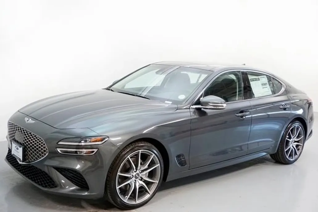 2022 Genesis G70 2.0T photo 1