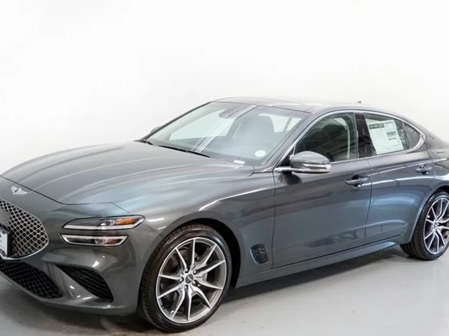 2022 Genesis G70 2.0T photo 1