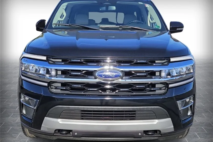 2023 Ford Expedition MAX Limited photo 1