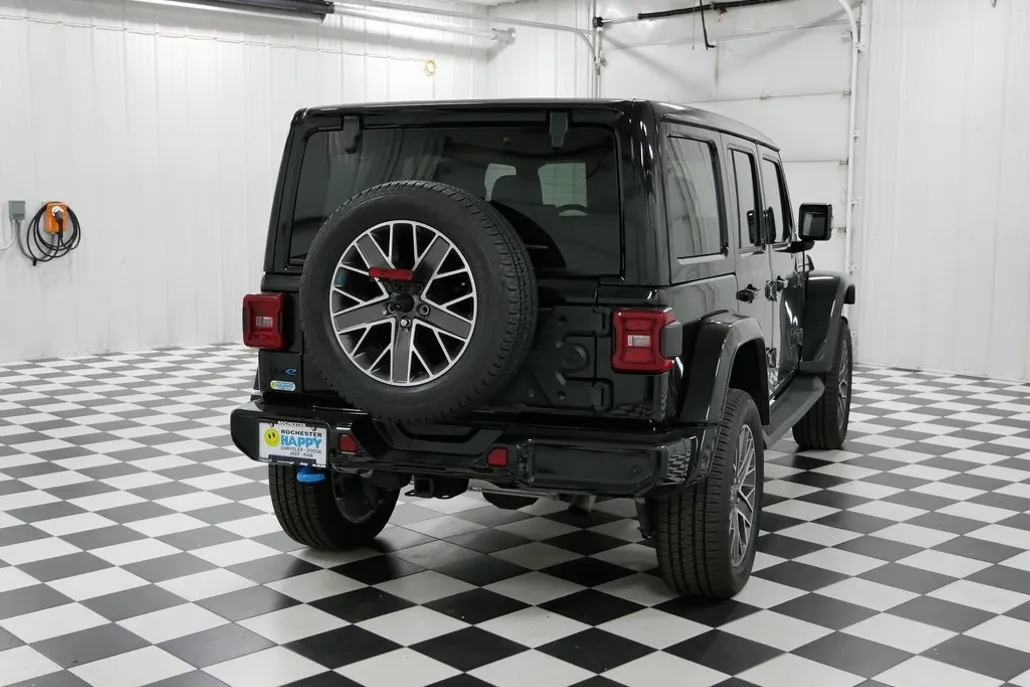 2022 Jeep Wrangler Unlimited Sahara High Altitude 4xe photo 1