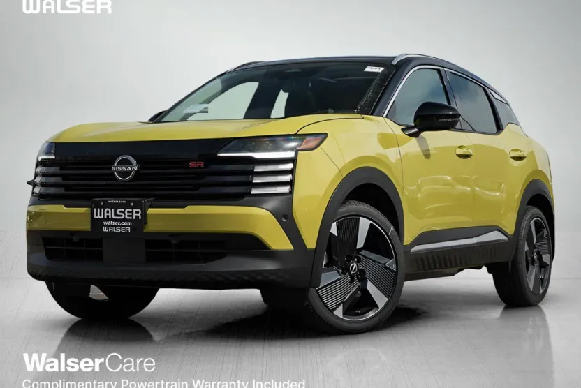 2025 Nissan Kicks SR photo 1