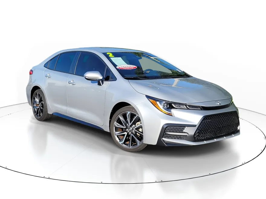 2022 Toyota Corolla SE photo 1