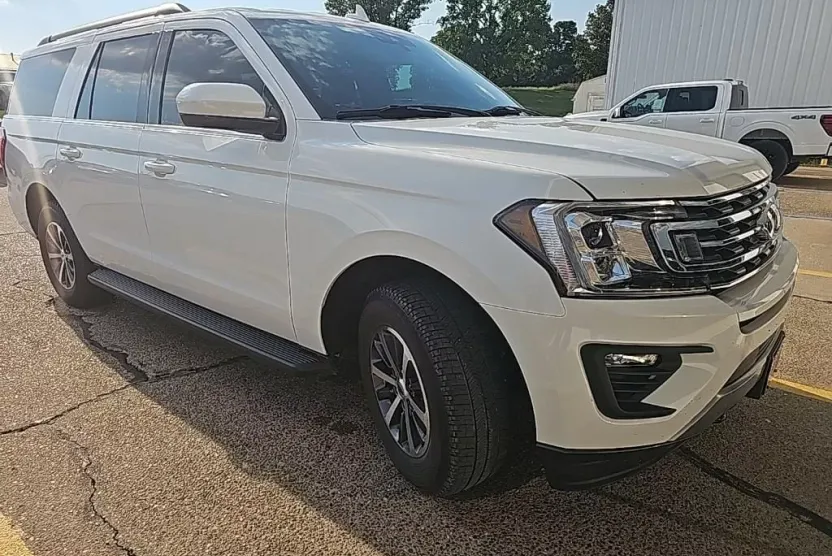 2020 Ford Expedition MAX XLT photo 1
