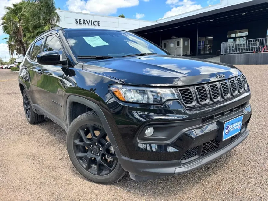 2025 Jeep Compass Latitude photo 1