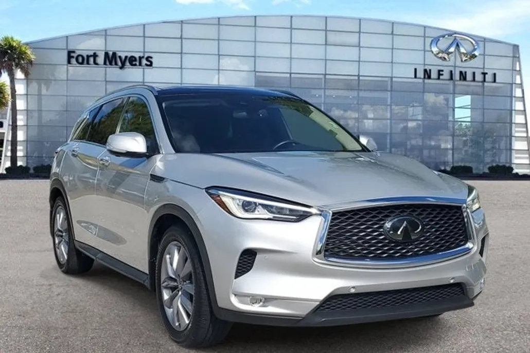 2019 Infiniti QX50 Essential photo 1
