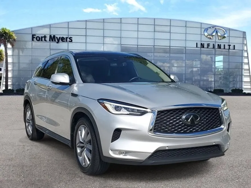 2019 Infiniti QX50 Essential photo 1
