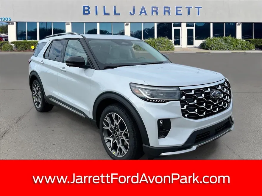 2025 Ford Explorer Platinum photo 1