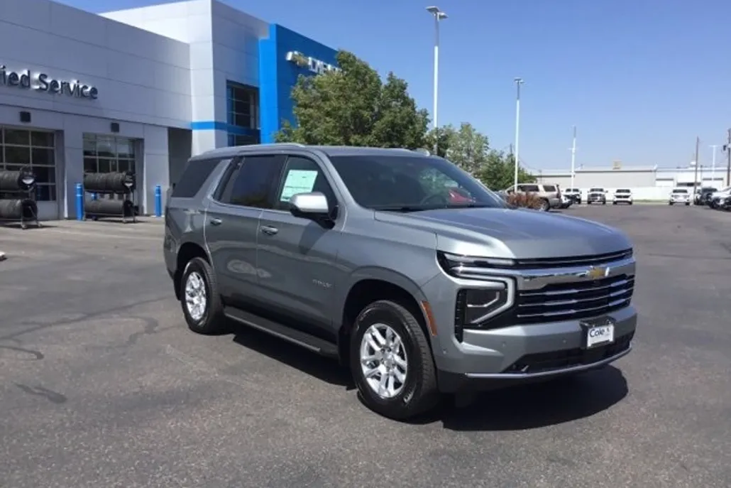 2025 Chevrolet Tahoe LT photo 1