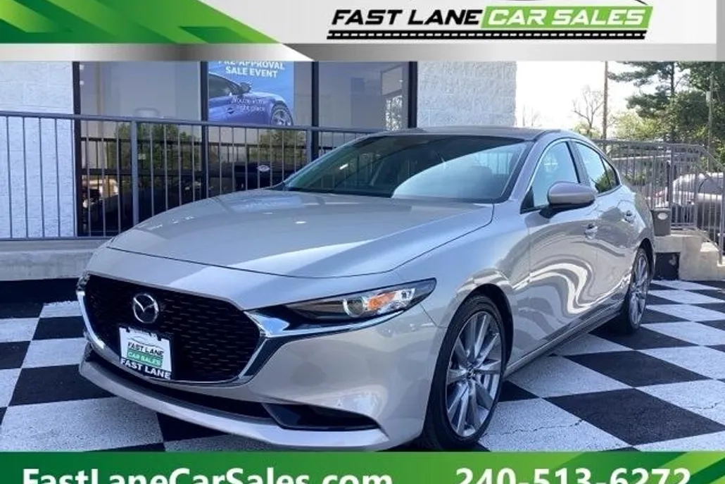 2022 Mazda Mazda3 Preferred photo 1