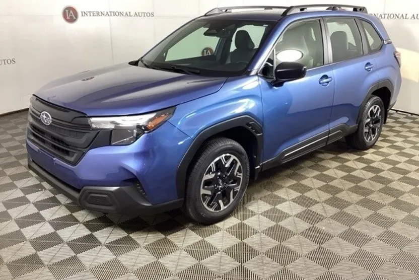 2025 Subaru Forester Base photo 1