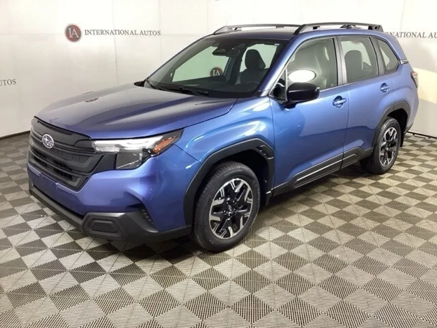 2025 Subaru Forester Base photo 1