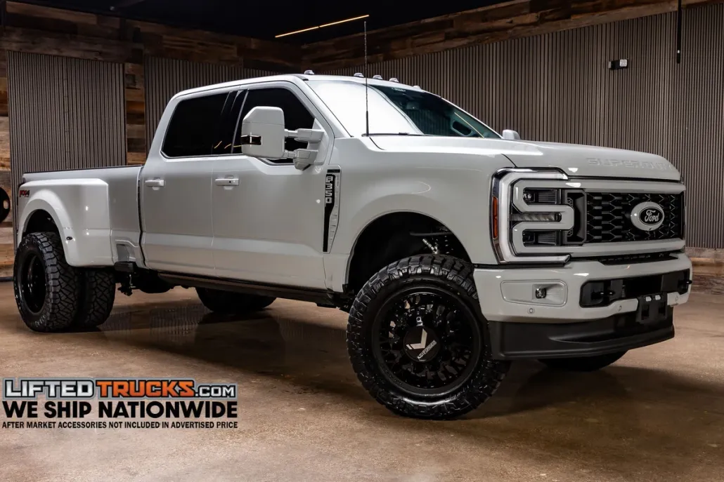 2025 Ford F-350 photo 1