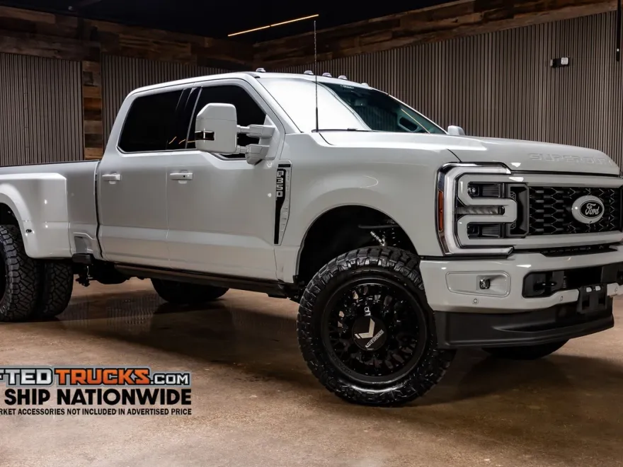 2025 Ford F-350 photo 1