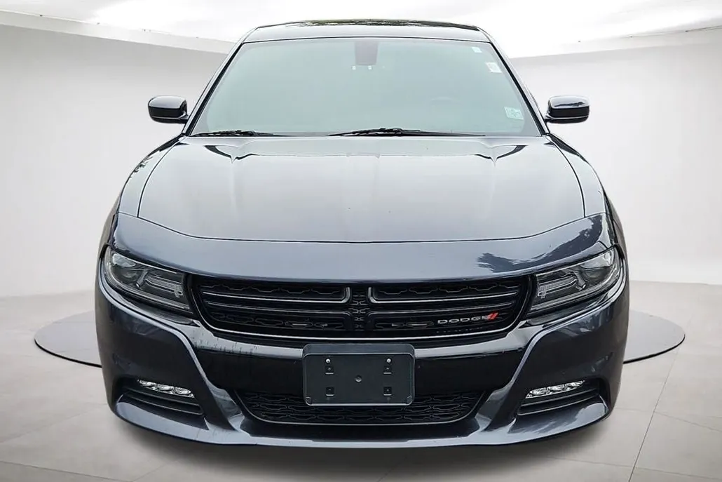 2019 Dodge Charger SXT photo 1