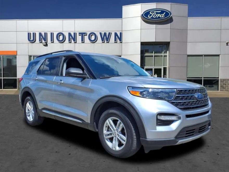 2022 Ford Explorer XLT photo 1
