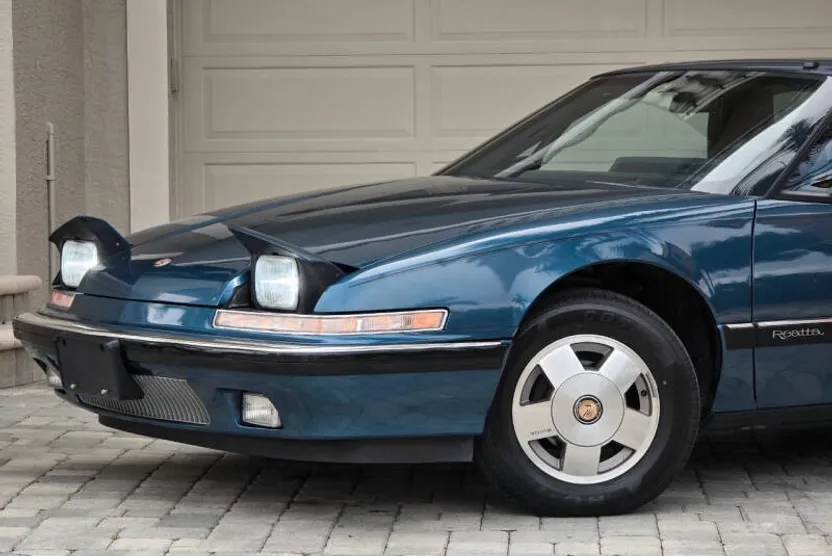 1988 Buick Reatta photo 1