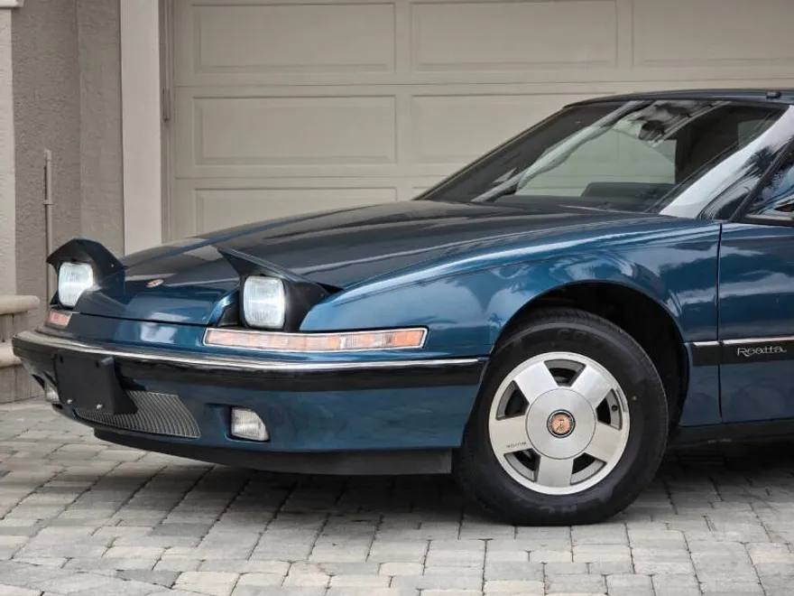 1988 Buick Reatta photo 1