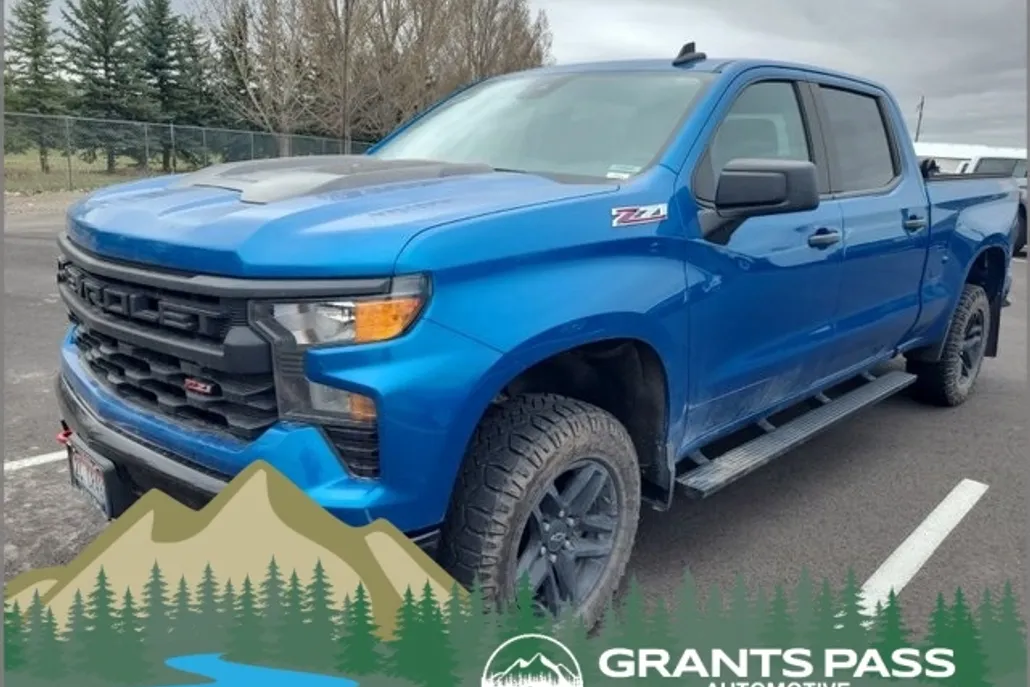 2022 Chevrolet Silverado 1500 Custom Trail Boss photo 1