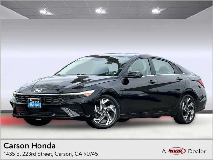 2024 Hyundai Elantra Limited photo 1
