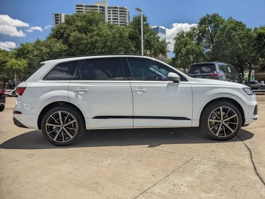 2022 Audi Q7 55 Premium photo 1