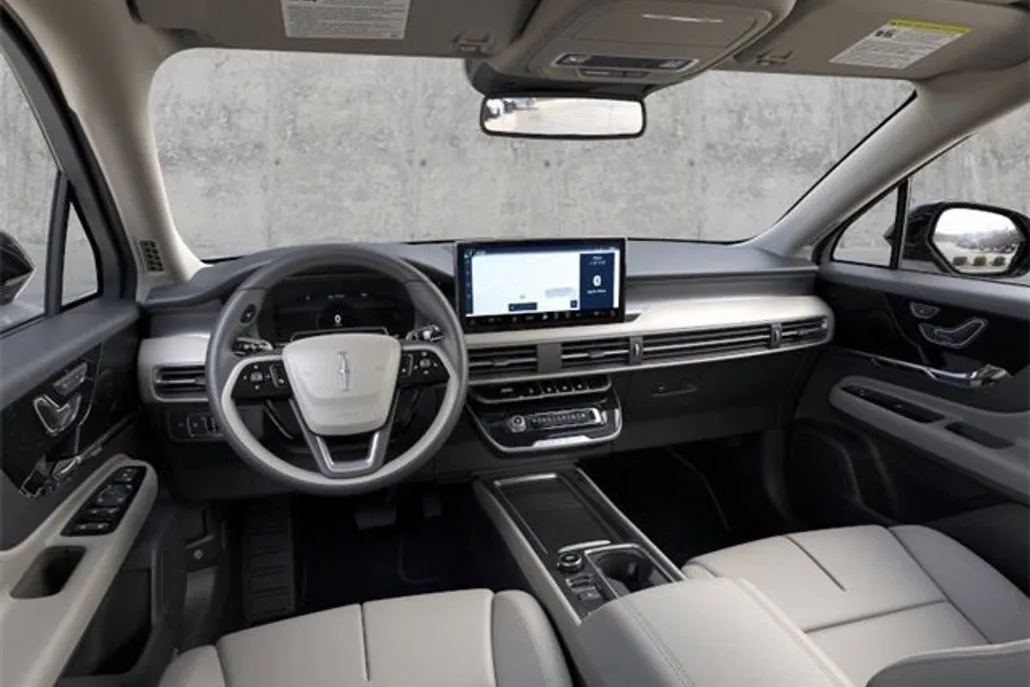 2025 Lincoln Corsair Premiere photo 1