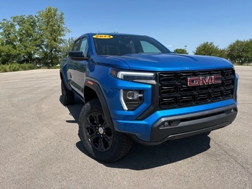 2024 Gmc Canyon Elevation photo 1