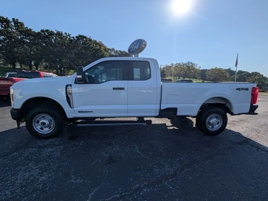 2023 Ford F-250 XL photo 1